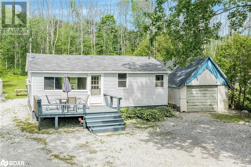 429 Robins Point Road, Tay, Ontario  L0K 2A0 - Photo 1 - 40602669