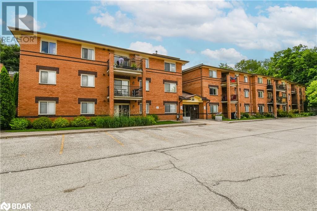 25 MEADOW Lane Unit# 104, barrie, Ontario