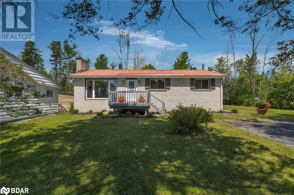 44 Lakeshore Road E, Oro Station, Ontario  L0L 2E0 - Photo 2 - 40621589