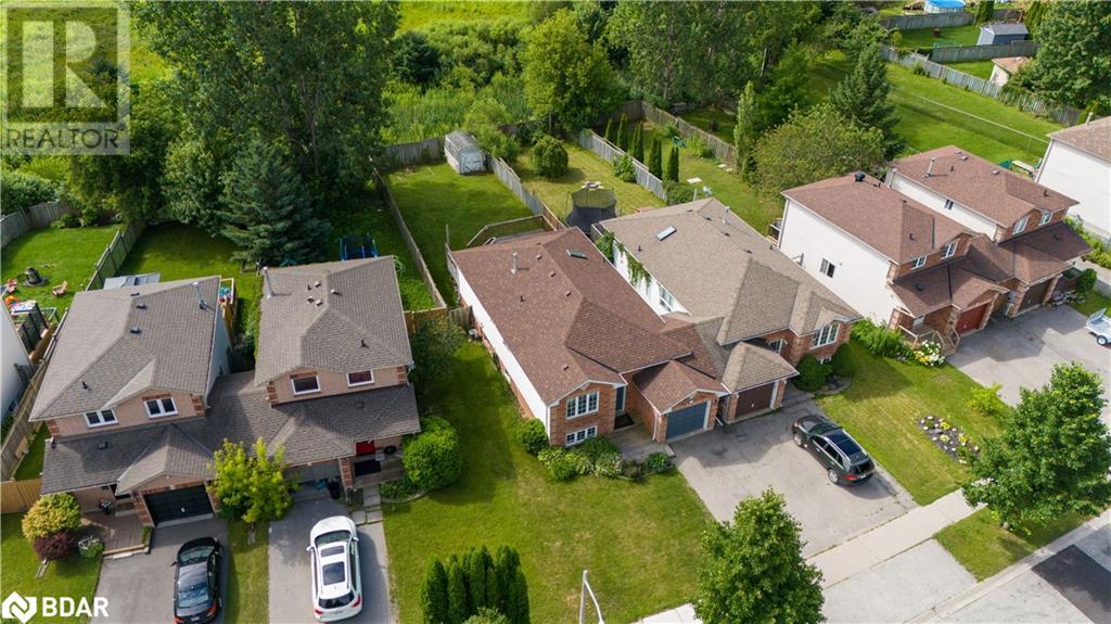 105 WESSENGER Drive, barrie, Ontario