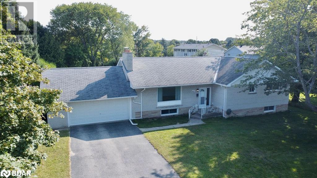 9 Anne Street, Penetanguishene, Ontario  L9M 1K5 - Photo 1 - 40642904