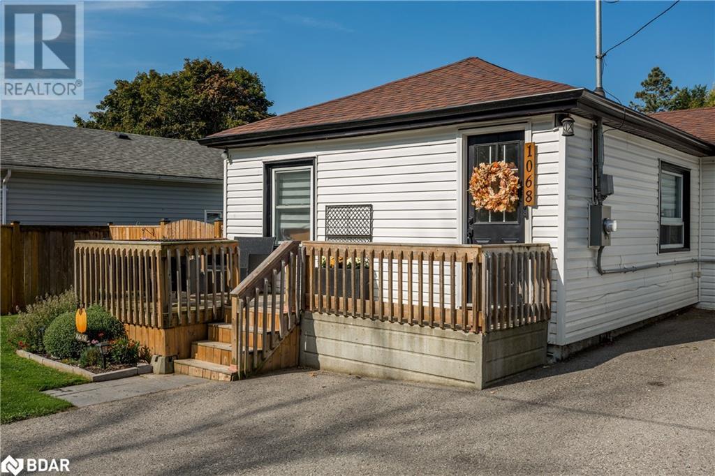 1068 Emily Street, Innisfil, Ontario  L0L 1C0 - Photo 2 - 40645183