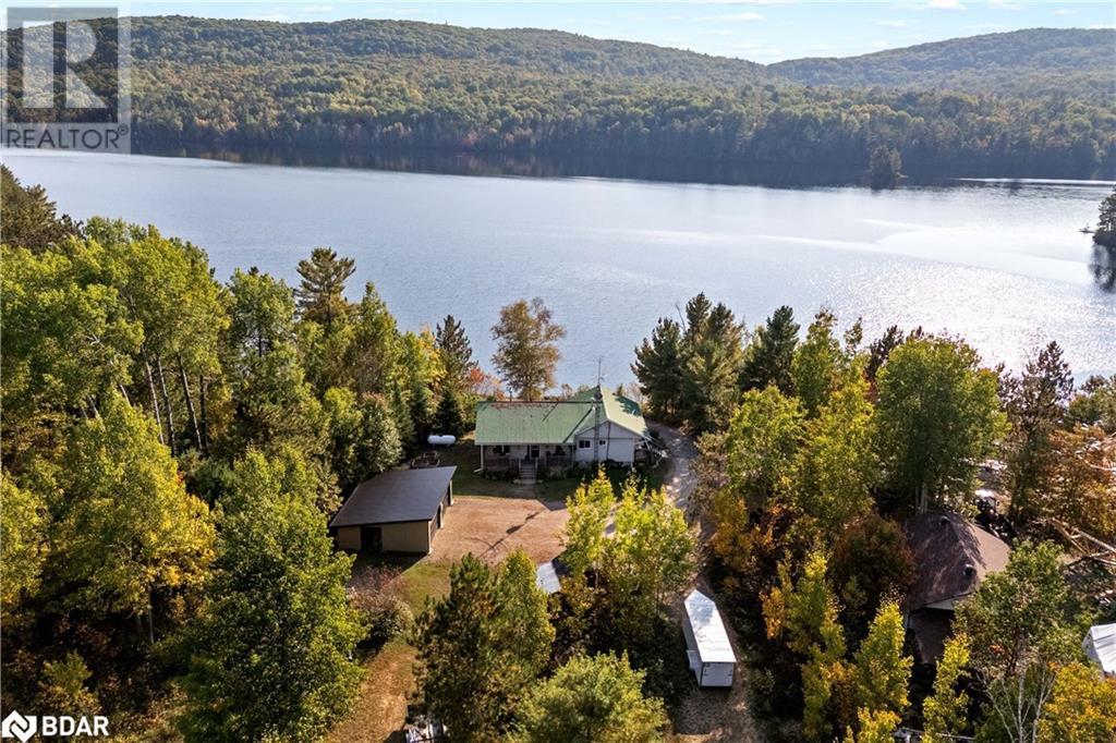 558 MCCAULEY LAKE Road, madawaska, Ontario