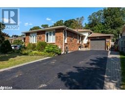 114 CHIEFTAIN Crescent, barrie, Ontario