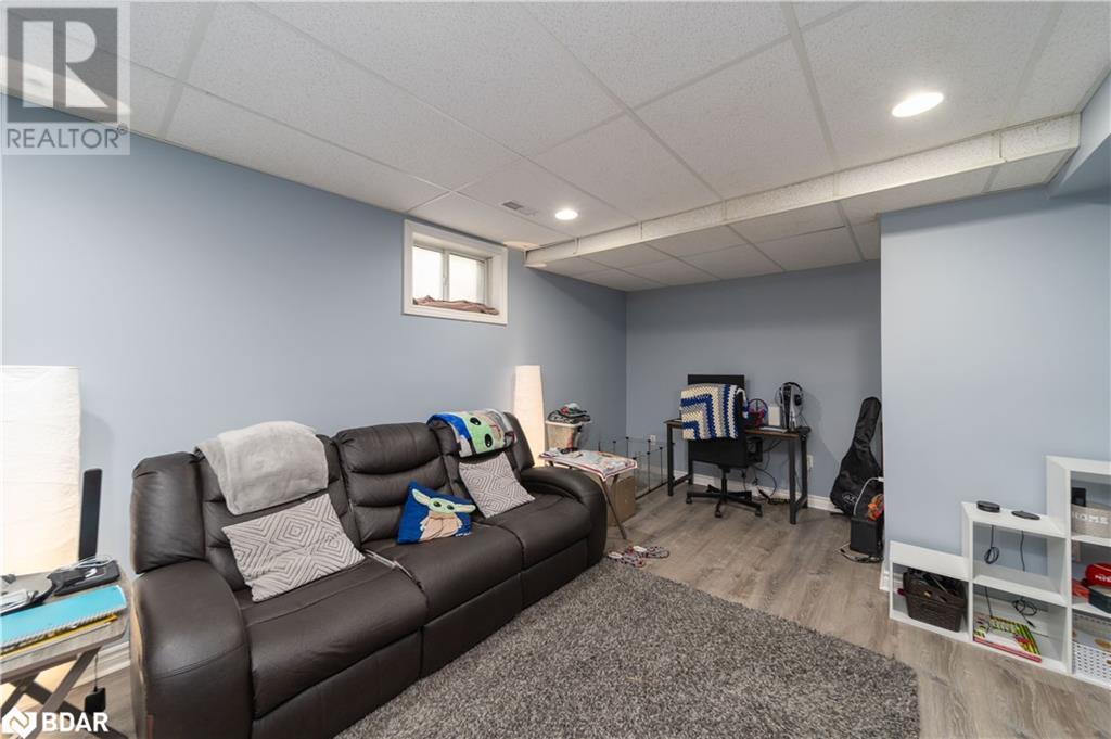 323 Johnson Street Unit# Bsmt, Barrie, Ontario  L4M 7A2 - Photo 7 - 40675174